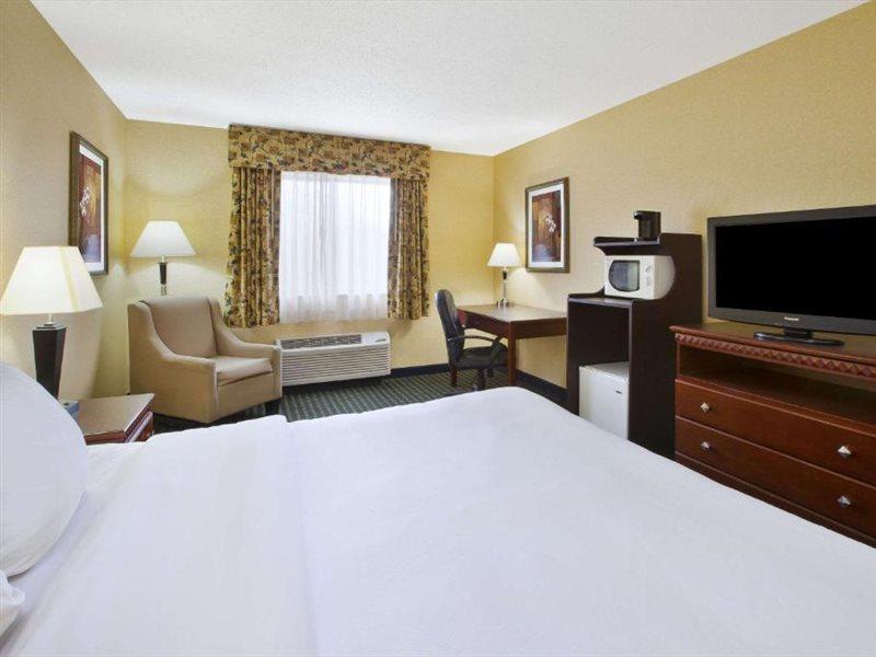 Quality Inn Marshall Near I-69 Екстер'єр фото