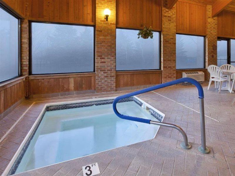 Quality Inn Marshall Near I-69 Екстер'єр фото