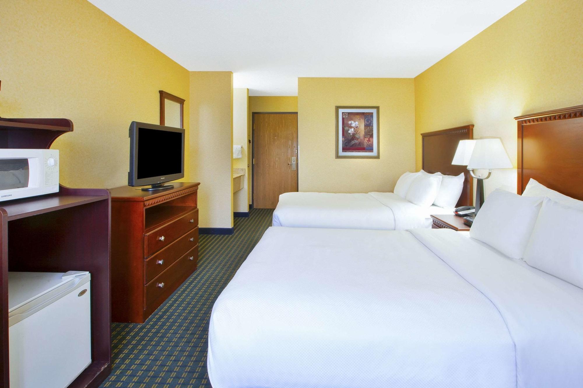 Quality Inn Marshall Near I-69 Екстер'єр фото