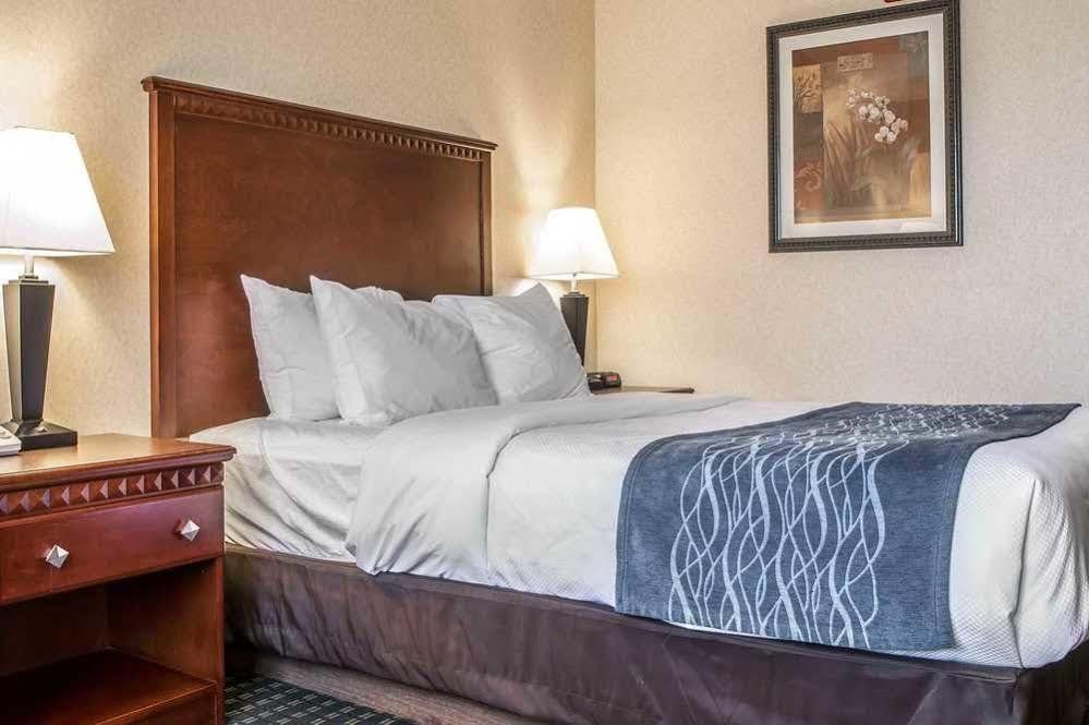 Quality Inn Marshall Near I-69 Екстер'єр фото