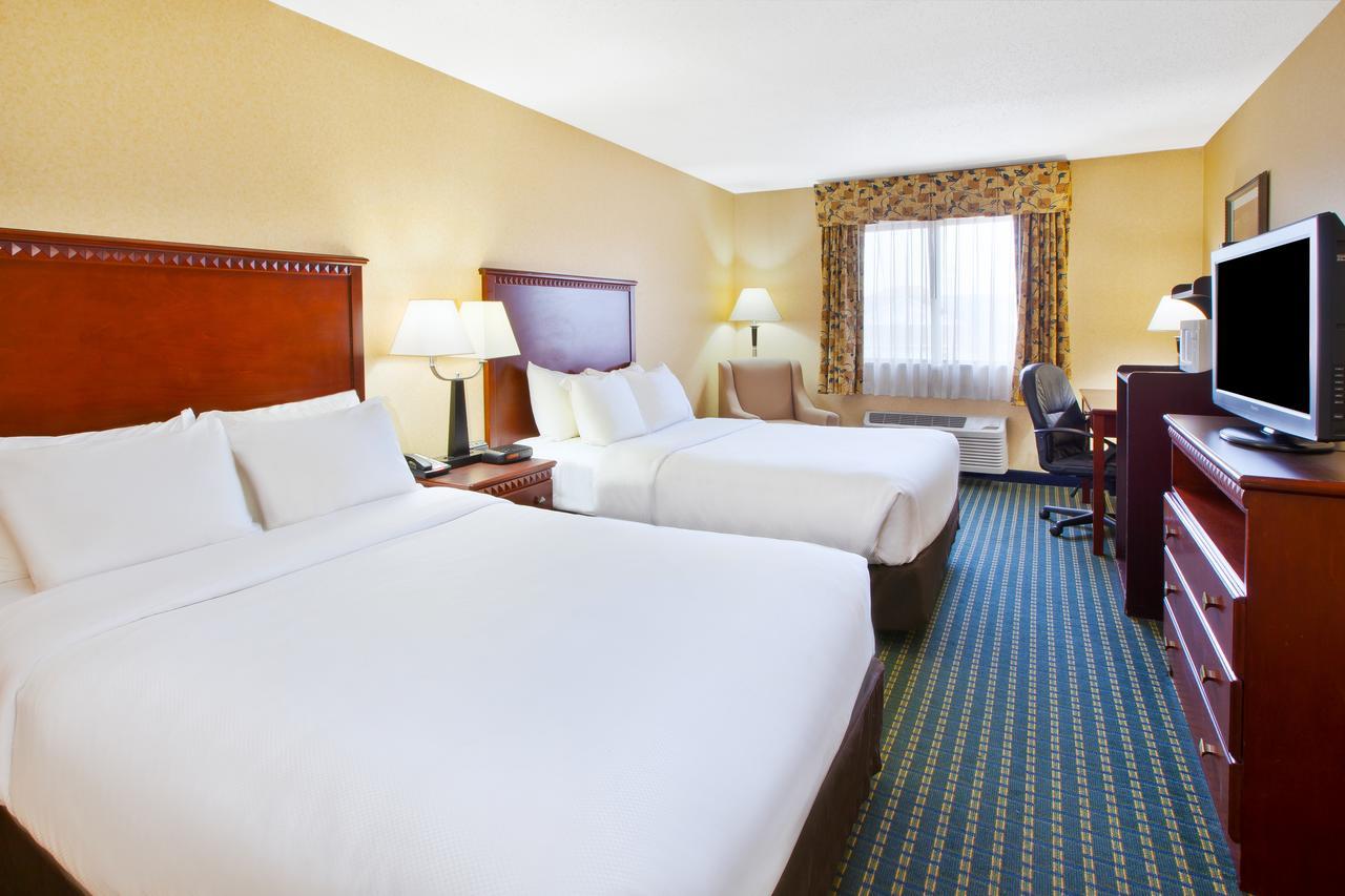 Quality Inn Marshall Near I-69 Екстер'єр фото