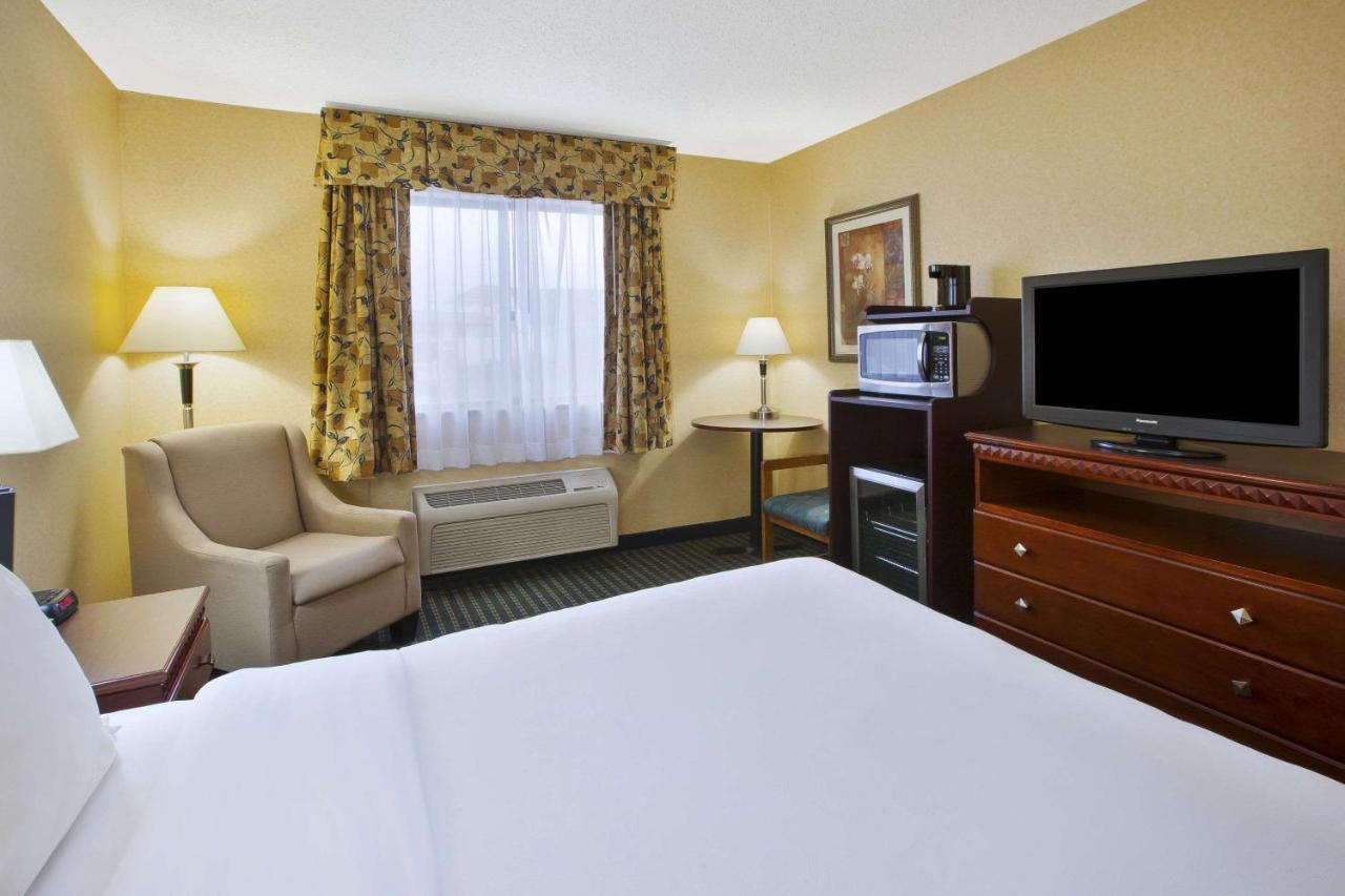 Quality Inn Marshall Near I-69 Екстер'єр фото